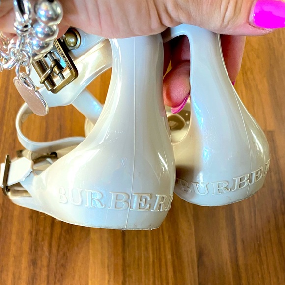 Burberry gladiator jelly sandals, beige/cream, size 38 - Picture 2 of 7
